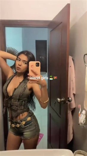 Island Girls of Sri Lanka: A Cultural Showcase