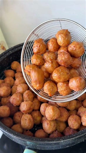 Deep-Fried Meatballs Delight