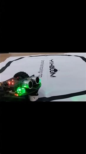 micro:bit Line Following Car in Action 🤯 #shorts #microbit #line #following #car #education #viral