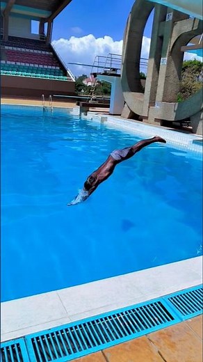 1m spring board diving🏊🇰🇪