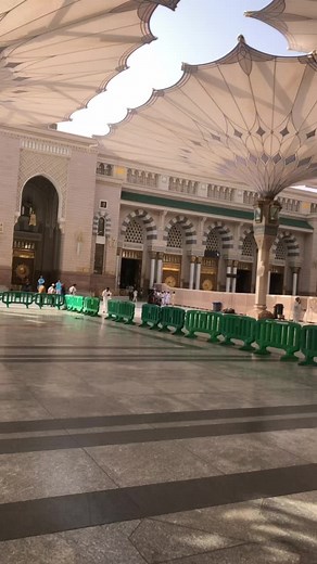 Exploring Architectural Beauty of a Mosque