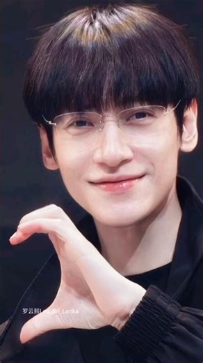 Softest bun cake ,who wants a piece 😋 #罗云熙leo #罗云熙#luoyunxi #singer #chinesedrama #bejing