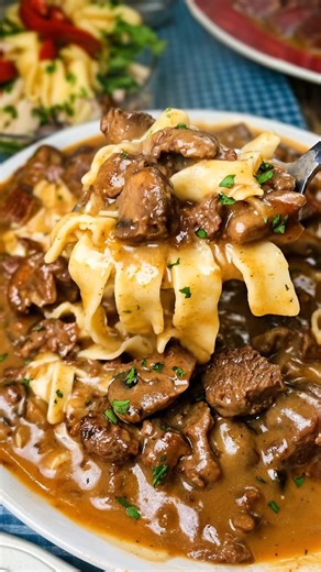 "This is in our menu rotation! We have it about 2 times a month. Whole family LOVES it! No tweaking needed!" Full recipe 👇 💬 | Easy Recipes