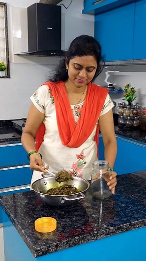 मेरी बेटी की सबसे फेवरेट चटनी है यह जब भी बनाती हूं खुश हो जाती है 😃 #delicious #homemadetreats #aartiatmaram | Aarti Atma Ram recipes