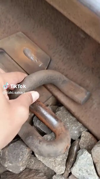 Pengalaman Masuk Stasiun Metland Telaga Murni