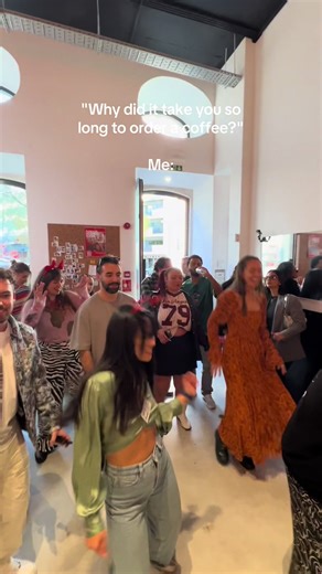 Ohh yeah I just found this really cool coffee rave in Lisbon, you should join it next time 💃 #coffeerave #softclubbing #sundaymorning #lisbon #morningparty