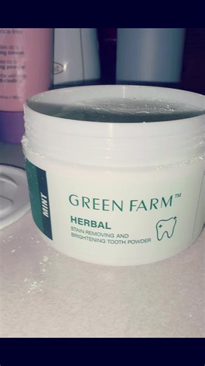 Mint toothpaste powder #toothpaste #powdertoothpaste #wellness #teeth #teethtok