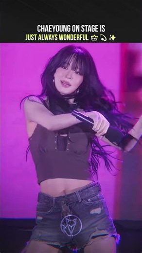 Chaeyoung on stage is just always wonderful 👑💫✨ | fromis_9 overgoddess-modus fancam