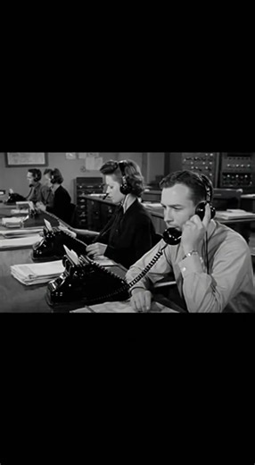 Aliens Land in America | A 1950s Newsreel Announcement (Parody) #alternatehistory