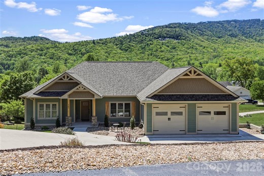 141 N Crab Meadow Dr, Hendersonville, NC 28739 - MLS 4373376 - Coldwell Banker