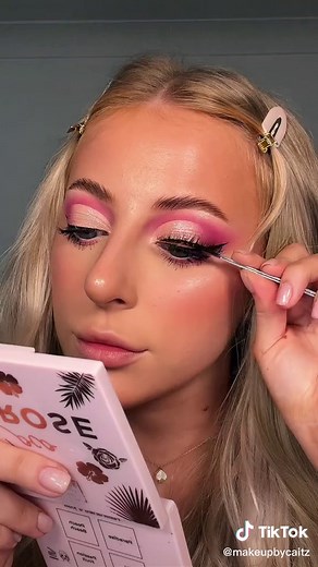 Barbie Inspired Eyeshadow Tutorial for a Glamorous Look