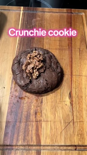 Delicious Crunchie Cookie Recipe with Chocolate Chips