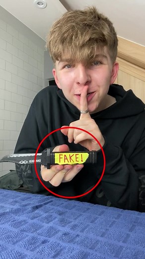 Realistic Knife Tricks: Manipulation Skills Revealed