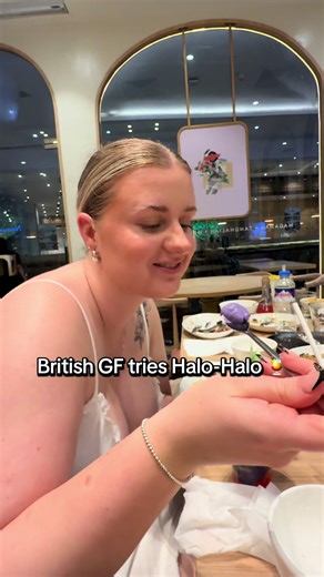 My British Girlfriend's First Taste of Halo-Halo