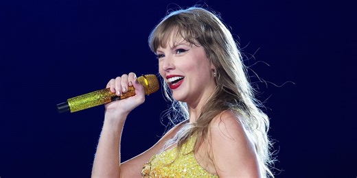 Taylor Swift Sang a "Paper Rings" Mashup With a Cheeky Travis Kelce Reference