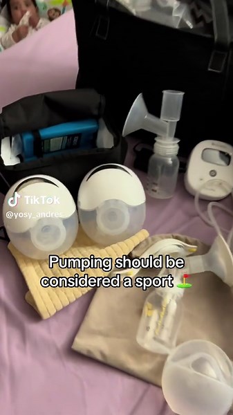 Pumping needs to be considered a sport !! So far I love my Medela hand pump. Easy to clean and move around ! #pumpingmom #breastpump #spectra #medela #pump