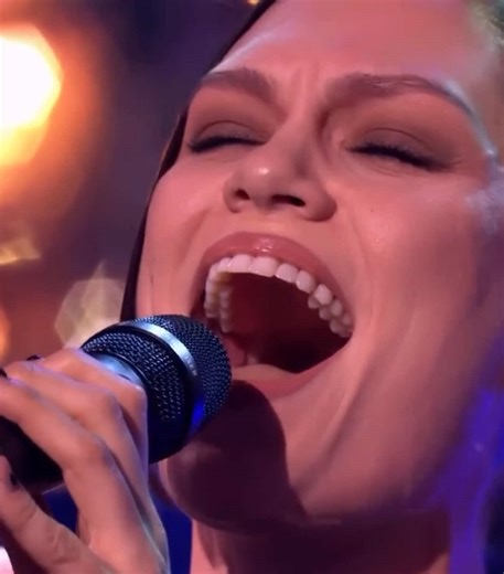 Jessie J's Meaningful New Year Performance of 'My Way'