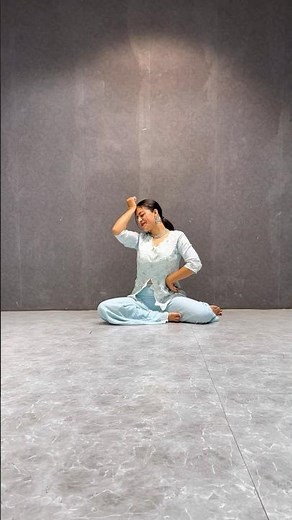 Chaand Sifarish | Sitting Dance Choreography By Dancehood | Semi classical #dancehoodbymehek