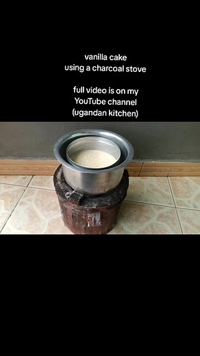 How to Bake a Vanilla Cake on a Charcoal Stove at Home