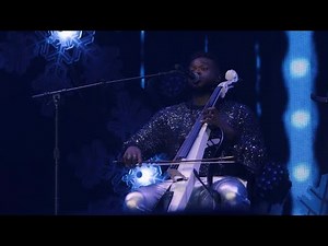 Kevin Olusola cello boxing and dancing at Pentatonix live stream Christmas spectacular 2022