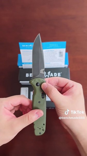 Benchmade 4300: Affordable Quality Knife Review