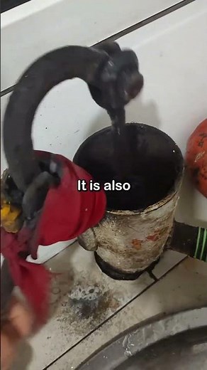 In places where winter drops to thirty below zero, folks found a smart way to deal with frozen wells