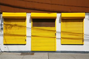 Comment poser des volets roulants en rénovation ?