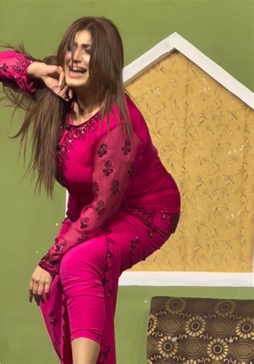 AMIR: A Captivating Stage Drama Experience