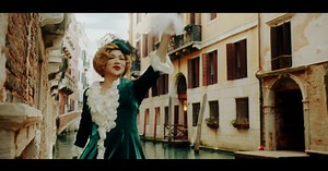 IKKO、『BOSS』新CMでイタリア語バージョンの「まぼろ～し」披露