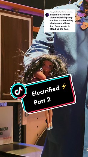 How a Van de Graaff Generator Makes Your Hair Stand Up