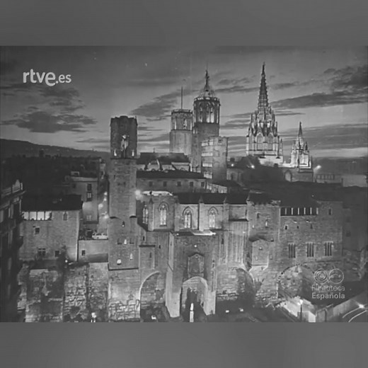 L'any 1963 es va estrenar el primer gran enllumenat de Nadal als carrers de Barcelona. | Històries de Barcelona