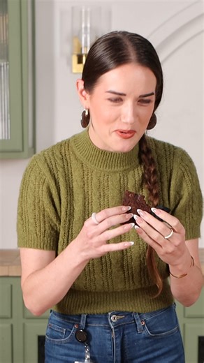 Master the best of both worlds: Cakey vs. Fudgy Brownies! Which team are you on? Let us know in the comments. | Tasty