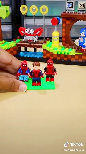 Customizing LEGO Minifigures: Meet Retired Spider-Man