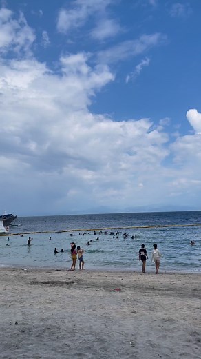 London Beach Resort and Hotel on Reels