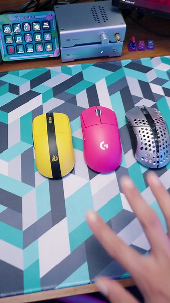 Cara yang betul untuk pasang wireless gaming mouse #gamingmouse #pcgaming #mousetok