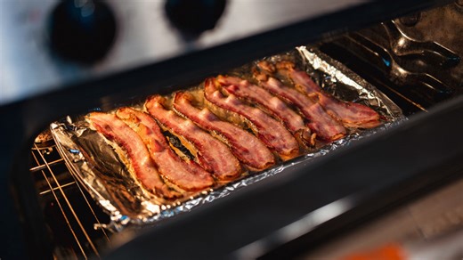 The best way to freeze cooked bacon without losing its crispy texture