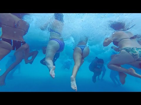 Enormous Waves at the Wave Pool in USA