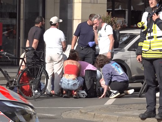 Car ploughs into pedestrians in central Leipzig, Germany