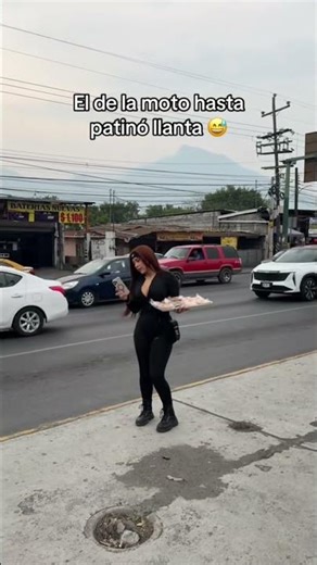 Se distrajo 😅 #ladypay #ladypays #shortvideo #viralvideo #trending #shortsfeed #shorts #parati