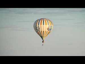 Hot air balloon crashes in Texas