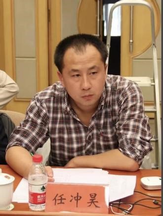 马督工这次的事情是大是小？ 你觉得呢？#睡前消息 #网红塌房 #内容太过真实没毛病