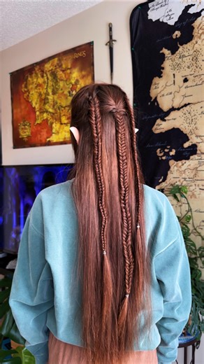 Savannah on Instagram: "Arwen 🧝🏼‍♀️⚔️ Type of braid- Fishtail. Pretty easy, just time consuming. There’s good tutorials on YouTube you can find. It was so hard to find reference photos of the back of this hair style. The photos I found, Arwens hair is too dark to see the details or the photo quality was horrible. So I just rewatched the chase scene of the extended edition over and over again. This has been my favorite Arwen hairstyle since I first saw the movies growing up. . . . #arwen #arwen