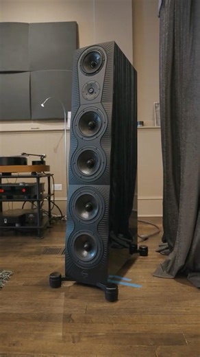 SV-Audio Loudspeakers Stopped People in Their Tracks at AXPONA