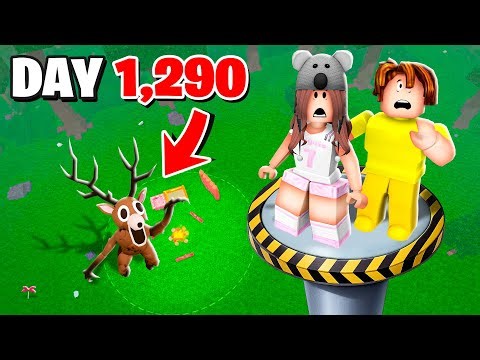 I Built The BEST SKYBASE in 99 Nights In The Forest!