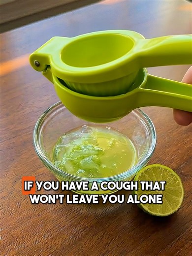 Dealing with a cough or irritated throat? 🌿 In this video I share a simple homemade mixture using honey, lime, and a little salt—ingredients many people already have in their kitchen and often use in traditional home remedies to help soothe the throat. 💬 Tell me in the comments: Do you have a cough right now? YES or NO? If you watched until the end, comment HONEY so I know you saw the full recipe 👇 ⭐ Rate this video from 0–10 📌 Save this video so you don’t lose the recipe 🌍 Tell me which co