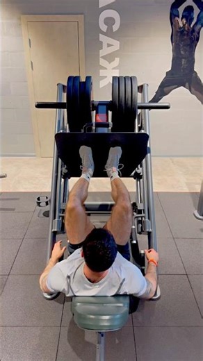 жим ногами з вузькою постановкою стоп #apollonextclubs #gym #Fitness #discipline #foryou