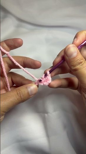 Learn to make double crochet