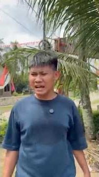 Come on, who's good at playing marbles against Omped here #shorts #youtubeshorts #comedy #funny