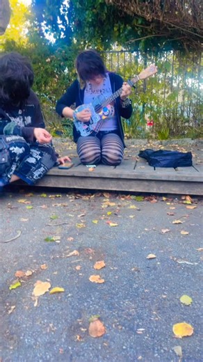 Yooooooooo I wrote that song!!!!! Cannibal Medium by Lokeigh performed by @sincerelyxyoursx #FolkPunk #Ukulele | Lokeigh