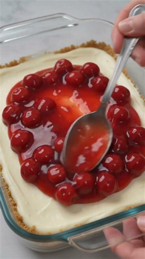 🍒 No-Bake Cherry Cheesecake Bars